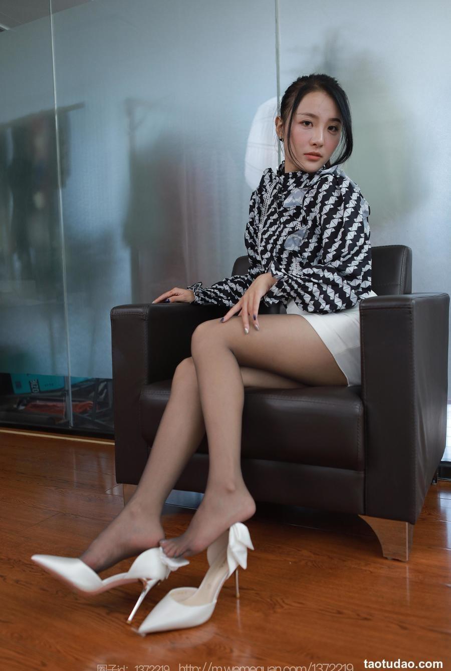 [IESS异思趣向] 2023.09.14 丝享家 1533 婉萍《清脆婉转》[79P-73.6M]