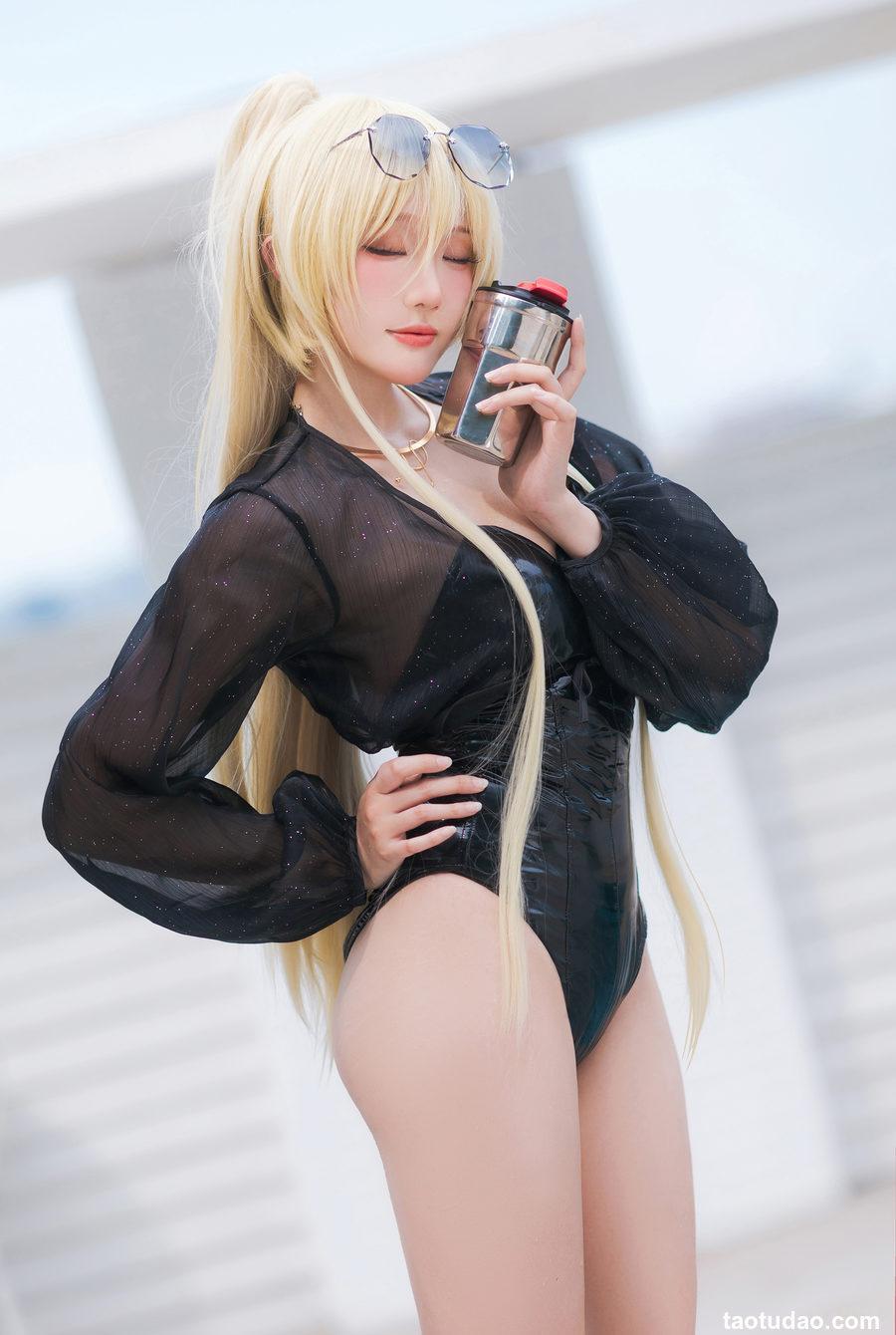 瓜希酱 - 俾斯麦 泳装 [21P-59MB]