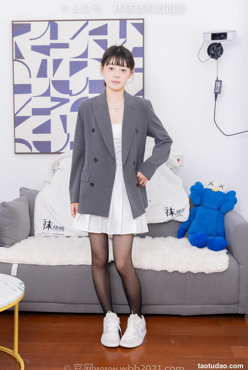 [BoBoSocks袜啵啵]NO.404 糯米-板鞋、黑丝、ol风[145P+1V／6.13GB]