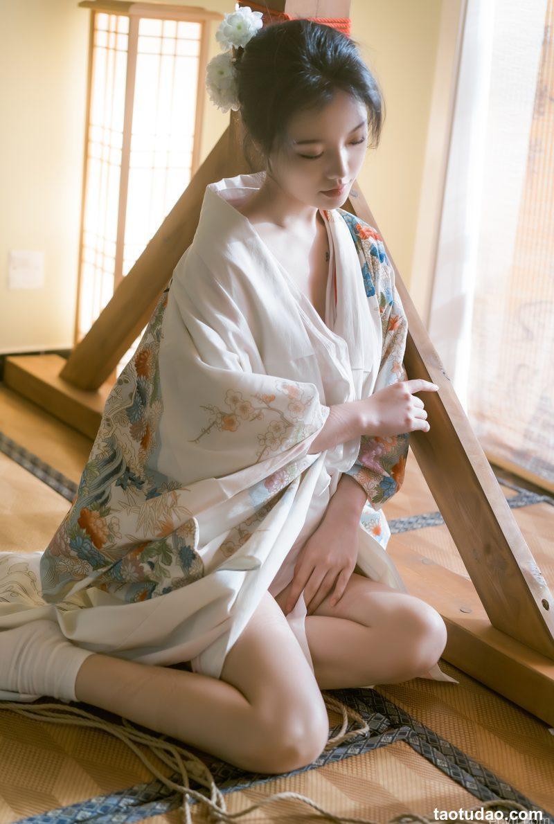 桃良阿宅 紧缚 [56P-536MB]