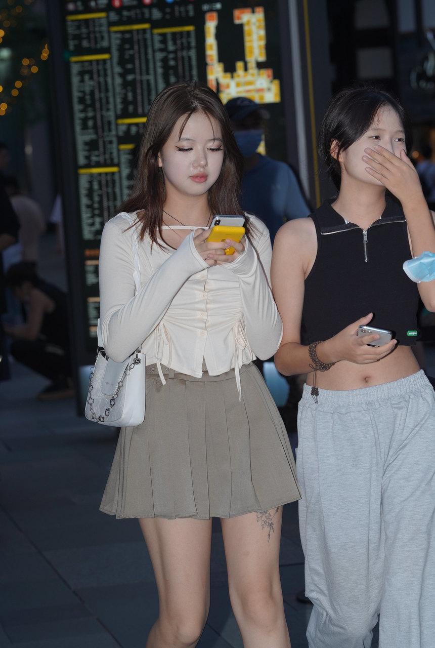 都市丽人气质热裤美女【23P-443MB】