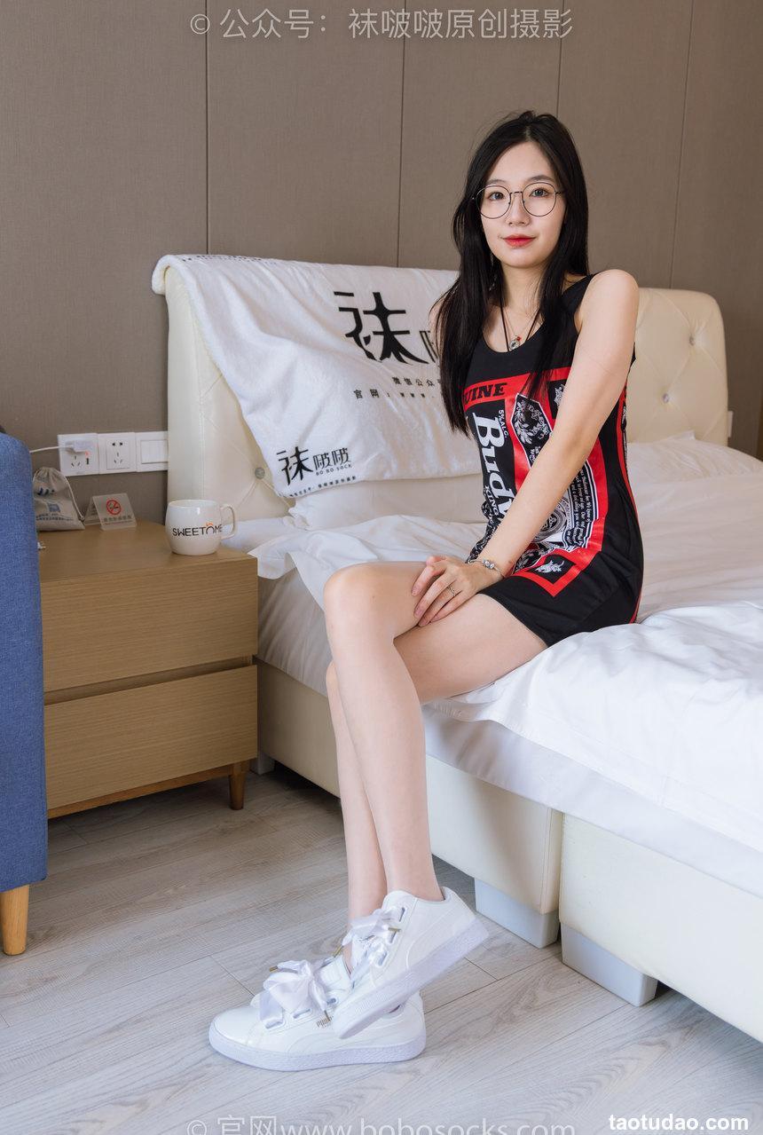 [BoBoSocks袜啵啵]NO.230 小甜豆-两双高跟鞋、板鞋、油亮肉丝、油亮白丝[150P+1V／6.57GB]