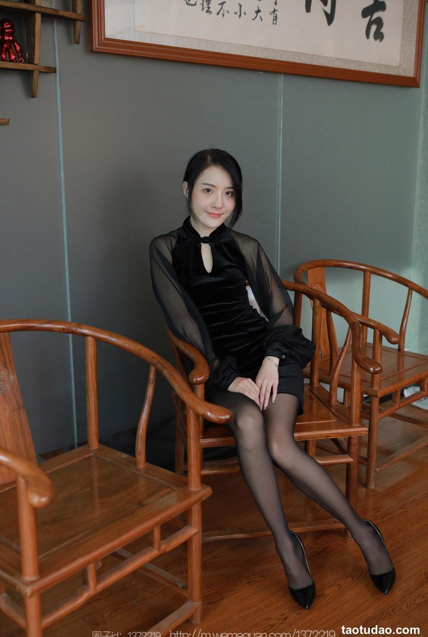 [IESS异思趣向] 2023.05.05 丝享家 1442 婉萍《黑色蔷薇》[86P-89M]