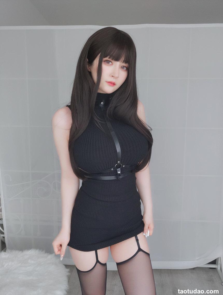 白银81 — 更衣室が露出する [36P+1V-205M]