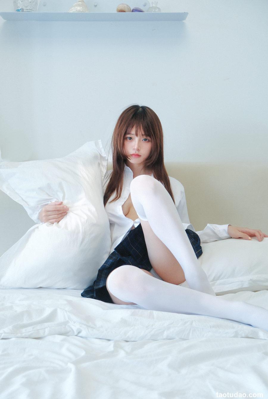 攻弦弦弦 - NO.01 白丝jk [15P-182MB]