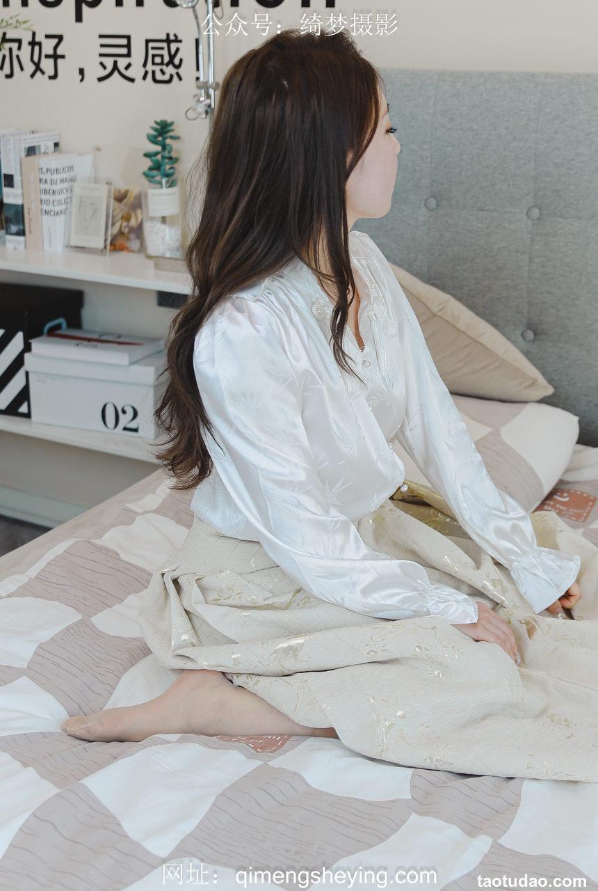 [绮梦摄影] 2024.10.20 NO.058 婷婷 珍藏无修无水印版 [175P+1V-4.56G]