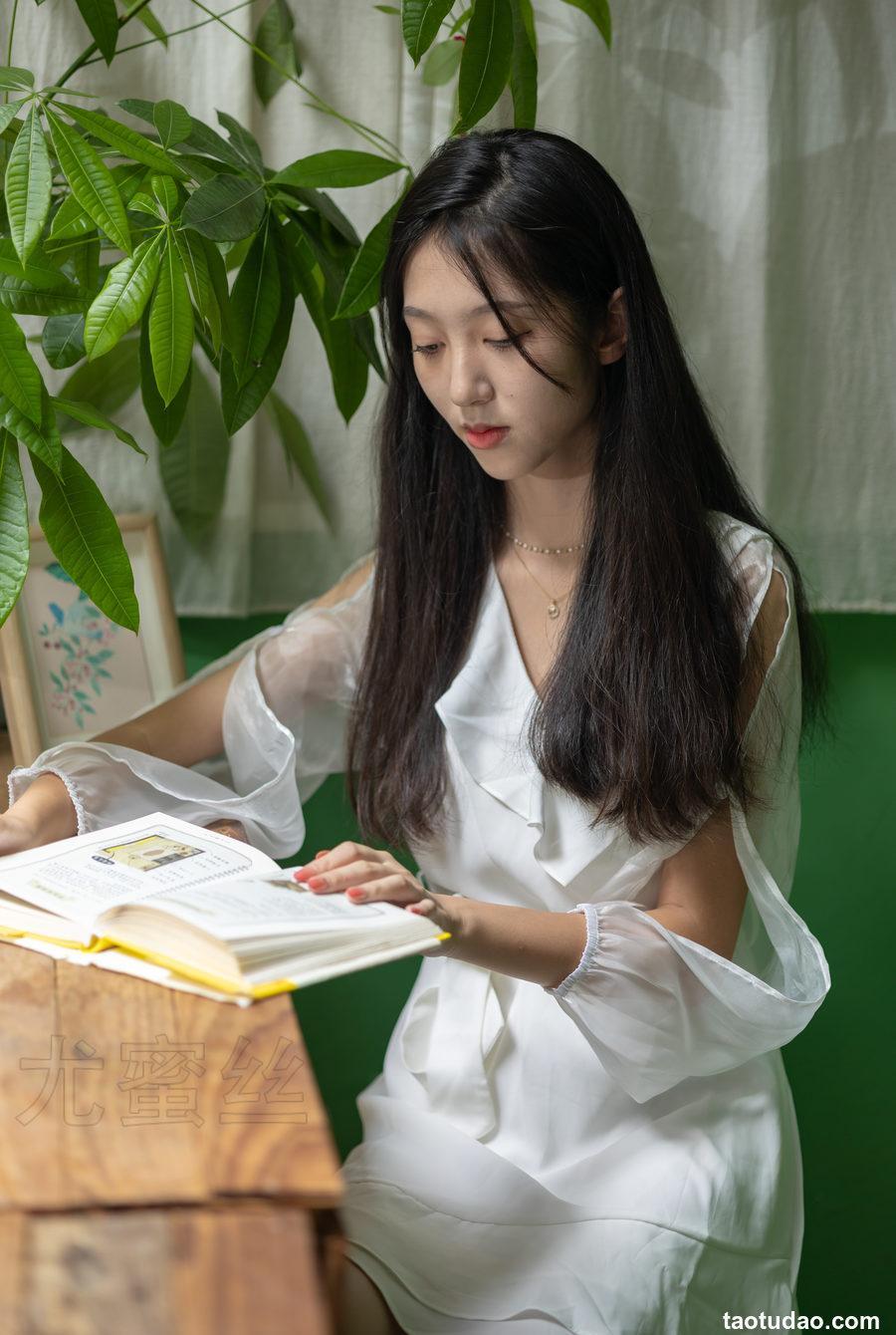 [尤蜜丝]穿搭写真 NO.060[82P+1V／909MB]