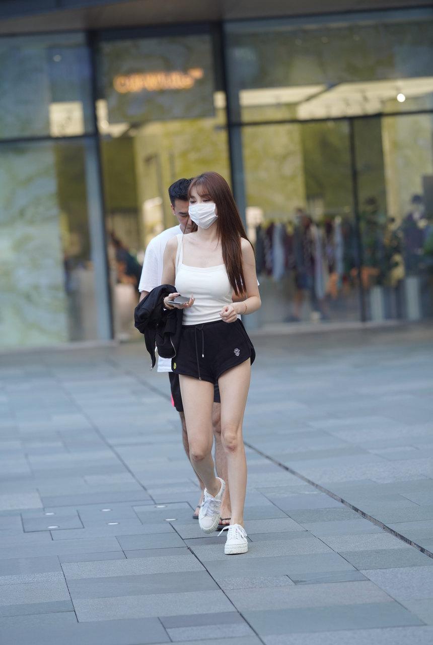 都市丽人长腿女友【65P-783MB】