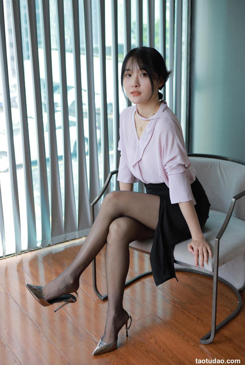 [IESS异思趣向] 2024.06.28 丝享家 1780 婉萍《职业嘿丝》[88P-203MB]