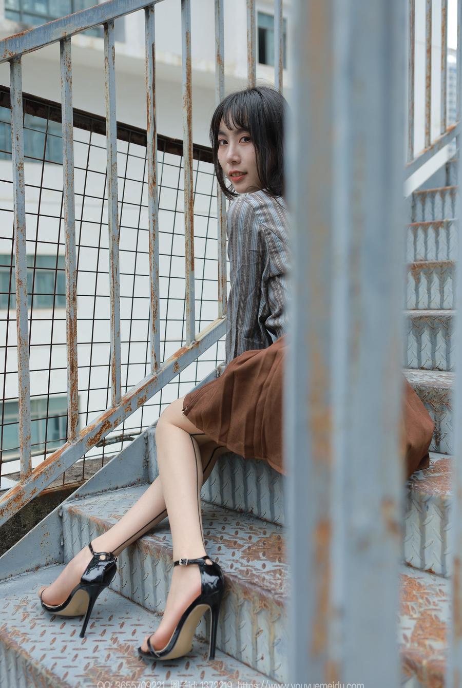 [IESS异思趣向] 2023.10.20 丝享家 1564 团团《美丽后竖线》[82P-104.5M]