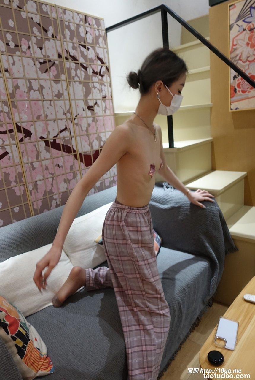 [ROSI口罩系列]2023.10.28 NO.2694[70+1P／108MB]