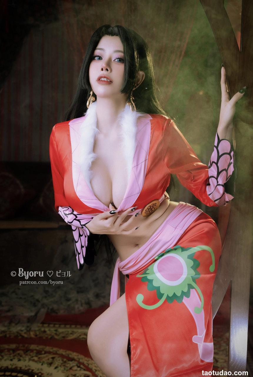 Byoru -  Boa Hancock [30P-115MB]