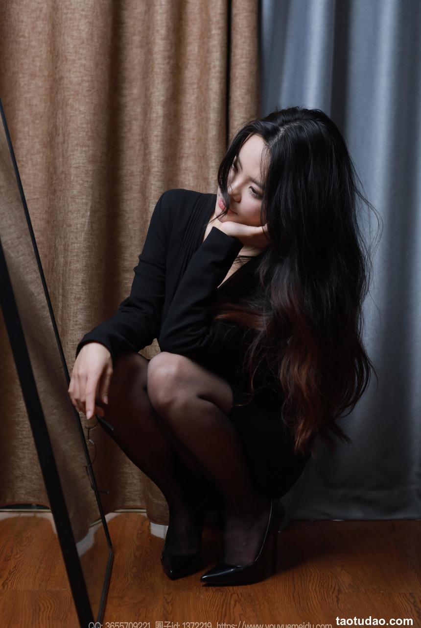 [IESS异思趣向] 2024.04.12 丝享家 1714 兔兔《魅惑黑衣》[84P-79.7M]