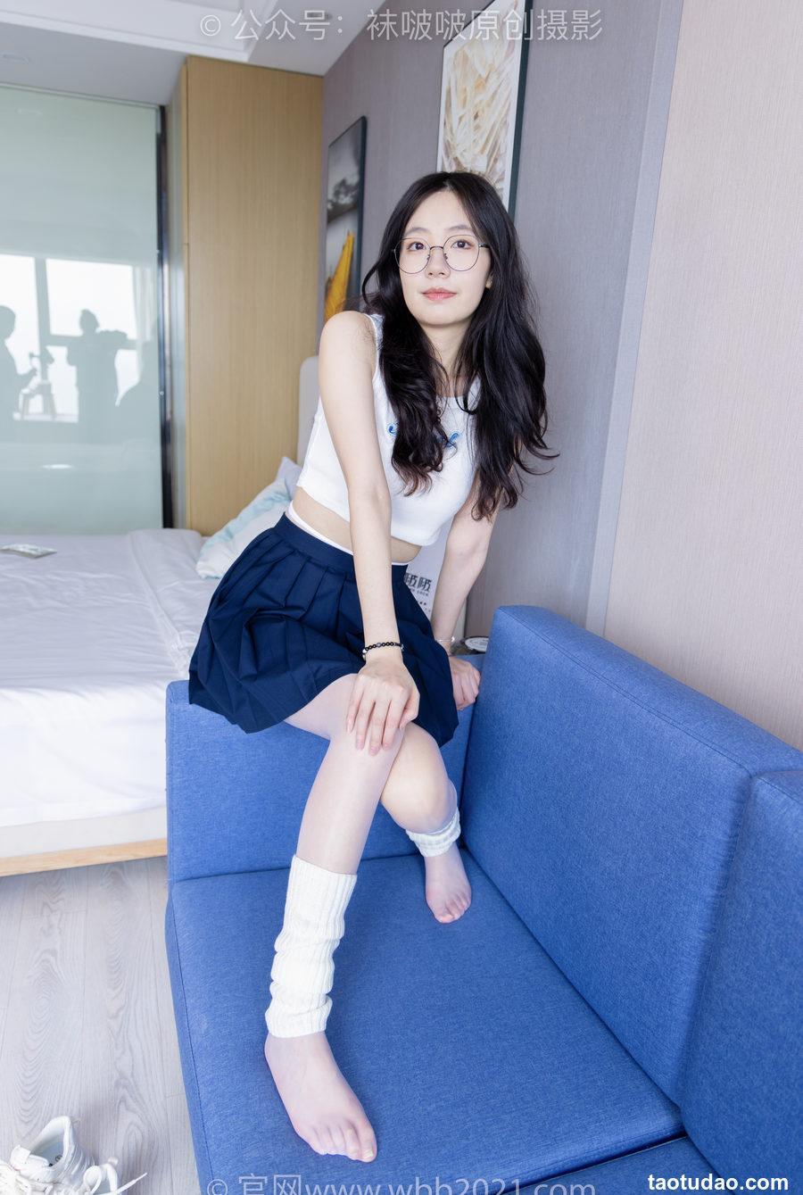 [BoBoSocks袜啵啵]NO.305 小甜豆-运动鞋、人字拖、袜套、油亮白丝[140P+1V／6.12GB]