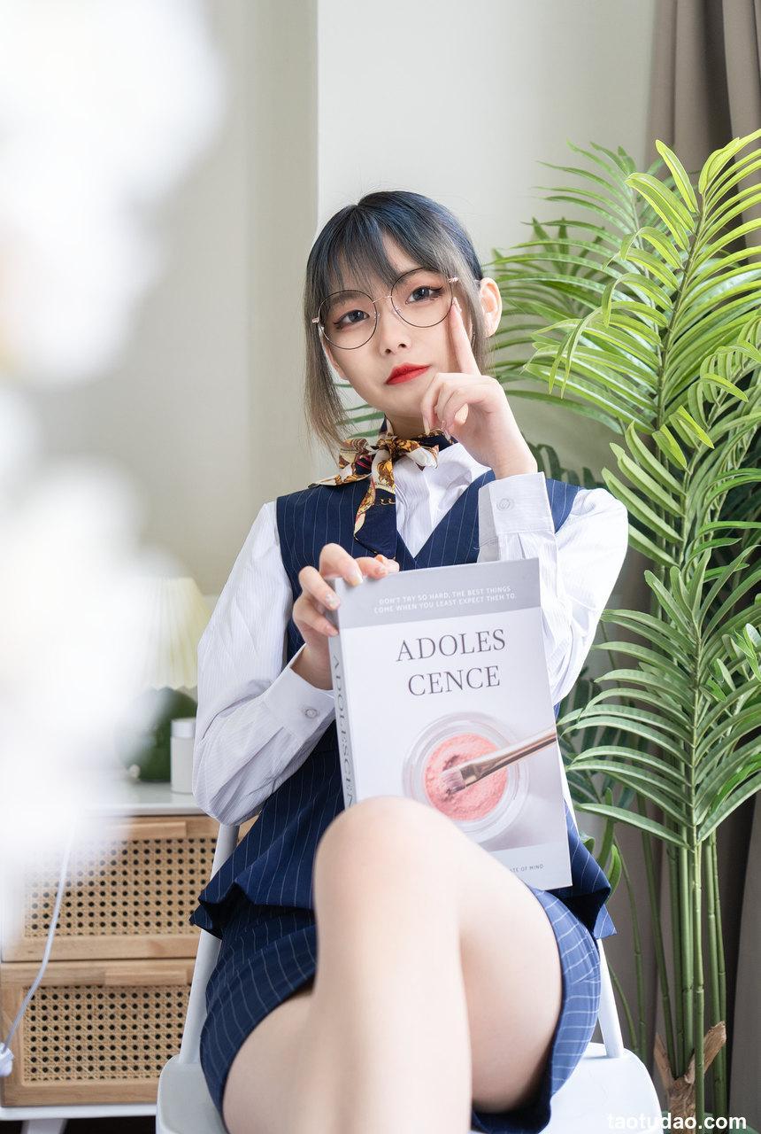 梨瑾瑾 - NO.05 乘务员 [20P-272MB]