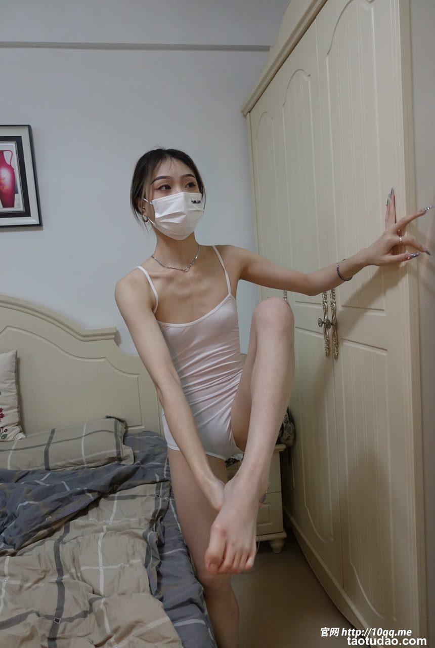 [ROSI口罩系列]2024.05.19 NO.2898[64+1P／82MB]