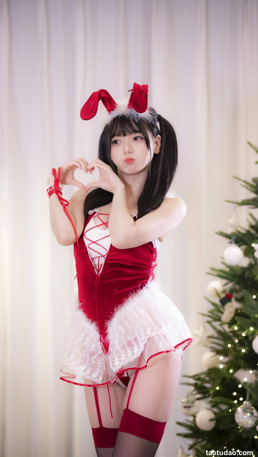 kyokyo沉迷汉堡王 - 圣诞写真 [19P-19MB]