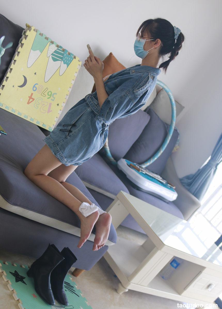 鱼鱼足影 NO.011 - 周周[180P+1V／849MB]