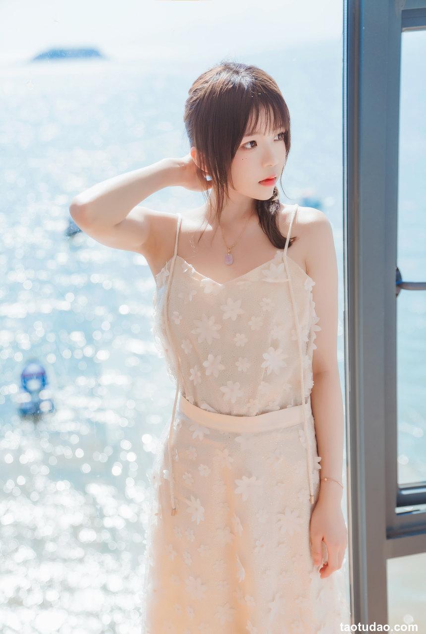 桜桃喵 - 粼光 [25P-190MB]