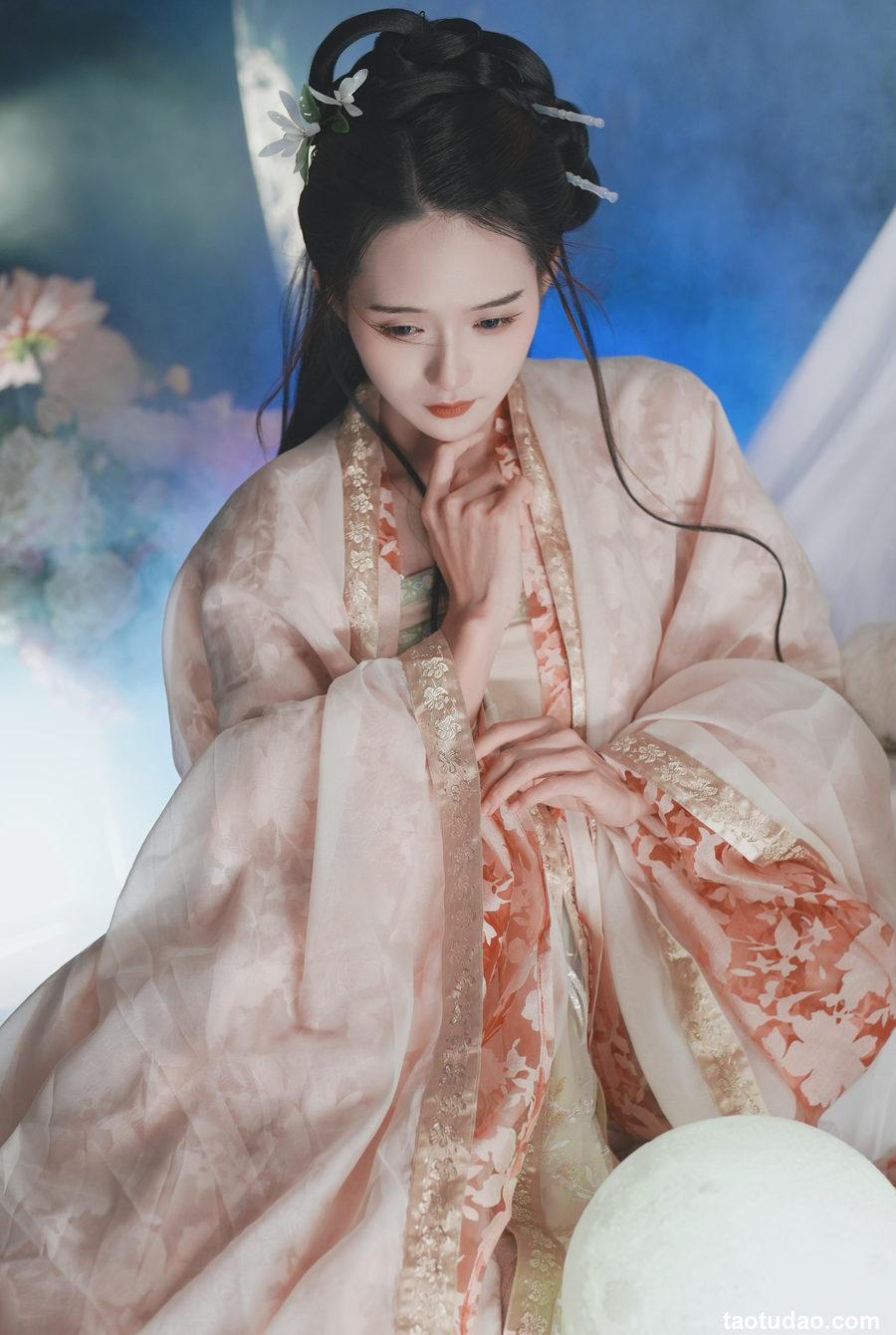 兔子Zzz不吃胡萝卜 - NO.136 寄明月 [38P-426MB]