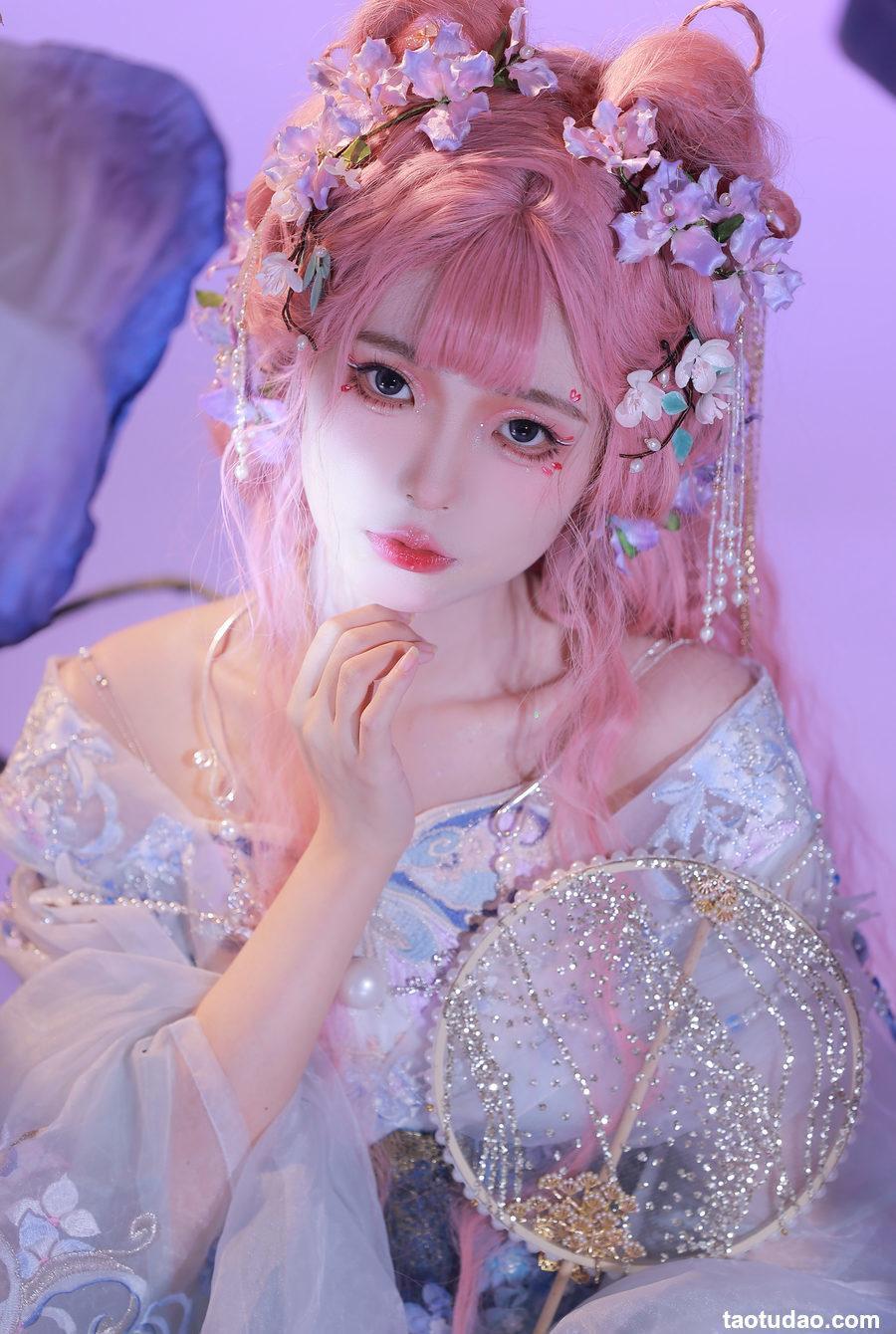 怀里猫ovo - NO.01 花月夜蝶梦 [21P-196MB]