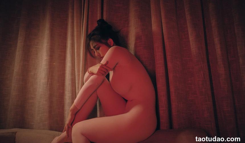 樱晚gigi –  糖芯 [21P-231MB]