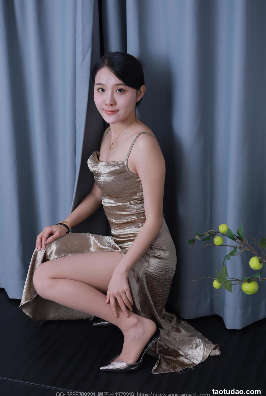 [IESS异思趣向] 2024.05.14 丝享家 1741 婉萍《吃个橘子》[83P-73MB]