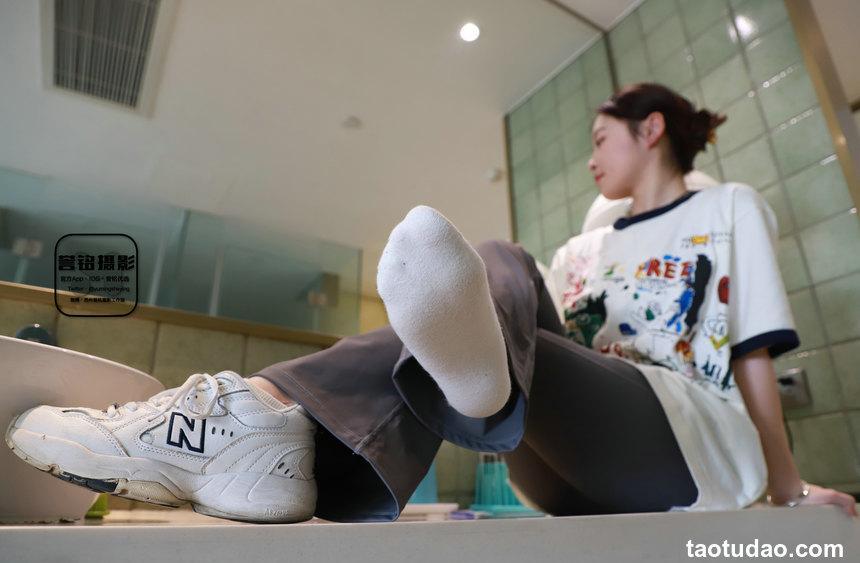 [誉铭传媒]袜足摄影 2023年 NO.013[87P+1V／1.63GB]