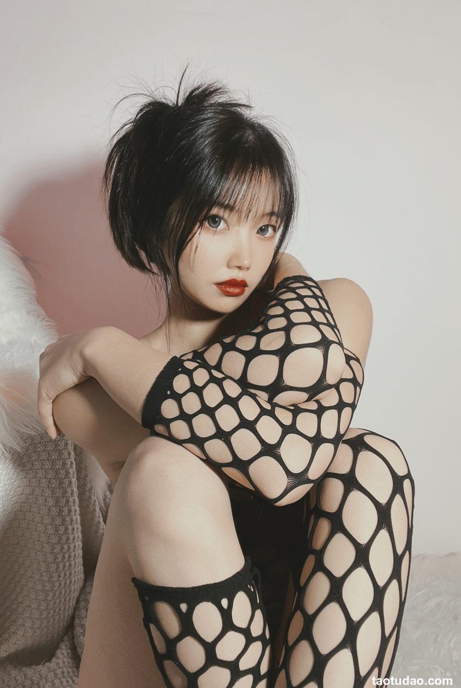 纪念小小v5 - 激情渔网 [20P-72MB]