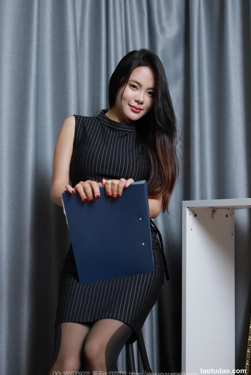 [IESS异思趣向] 2024.05.15 丝享家 1742 兔兔《火辣女秘》[87P-85MB]