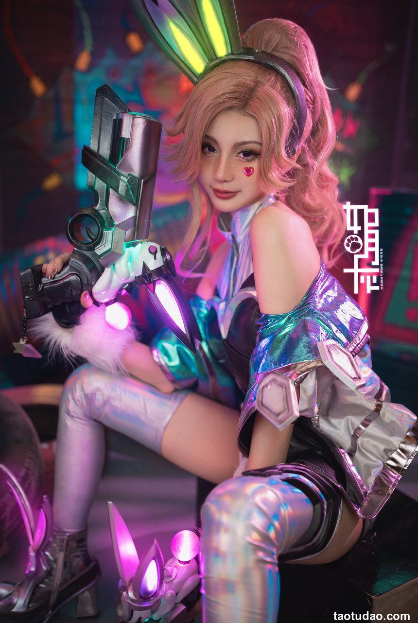 如月灰 - NO.25 英雄联盟 厄运小姐 [17P-104MB]