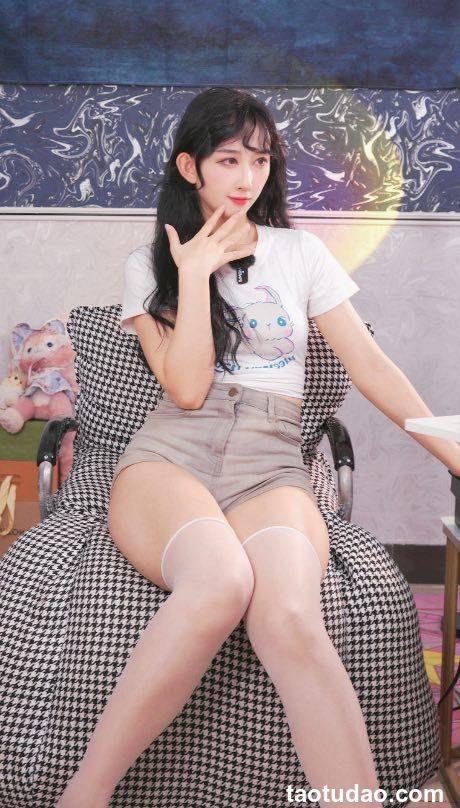 B站兔牙舰长福利 [120P-35.8MB]