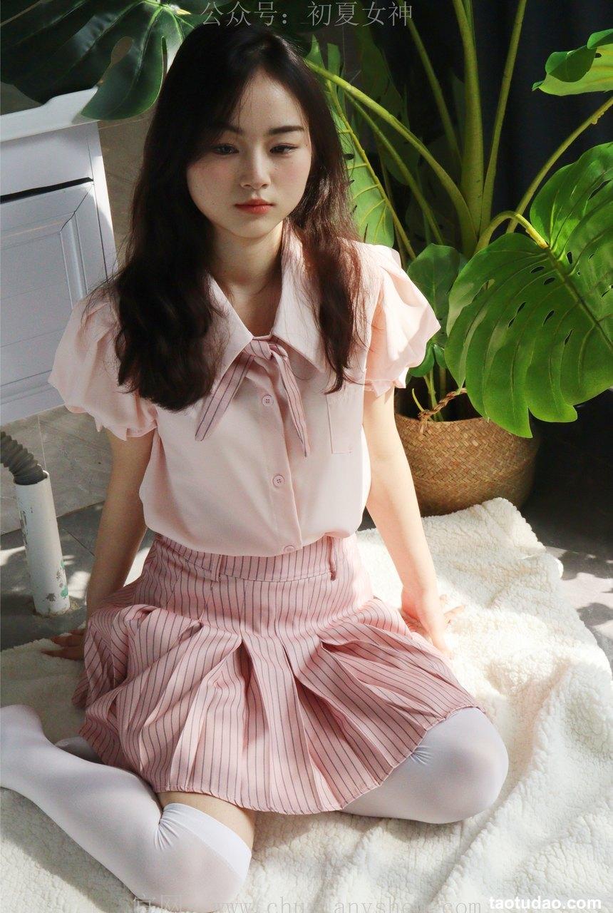 初夏女神 NO.015 十一 粉色S码休闲JK搭白色高跟鞋[97P+1V／6.40GB]