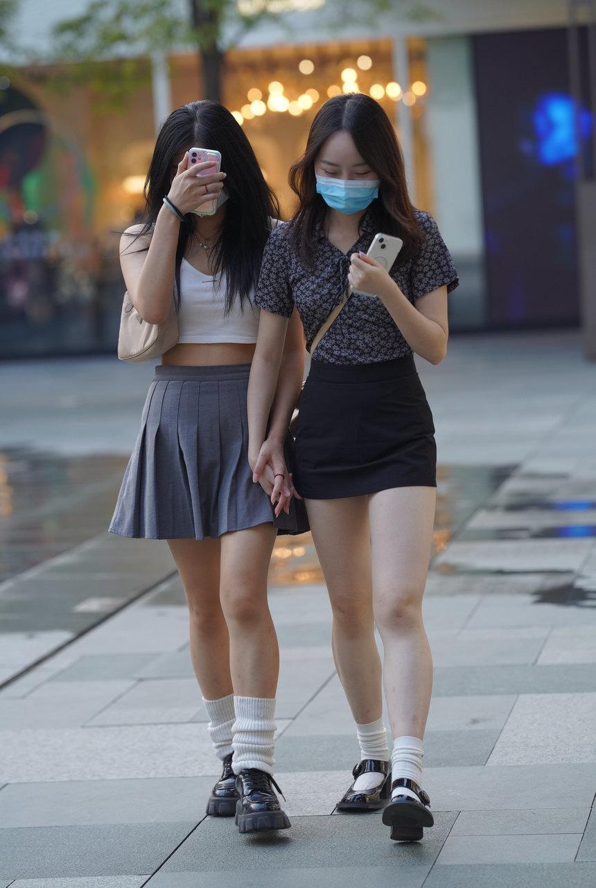 都市丽人两位极品美腿美女【51P-730MB】