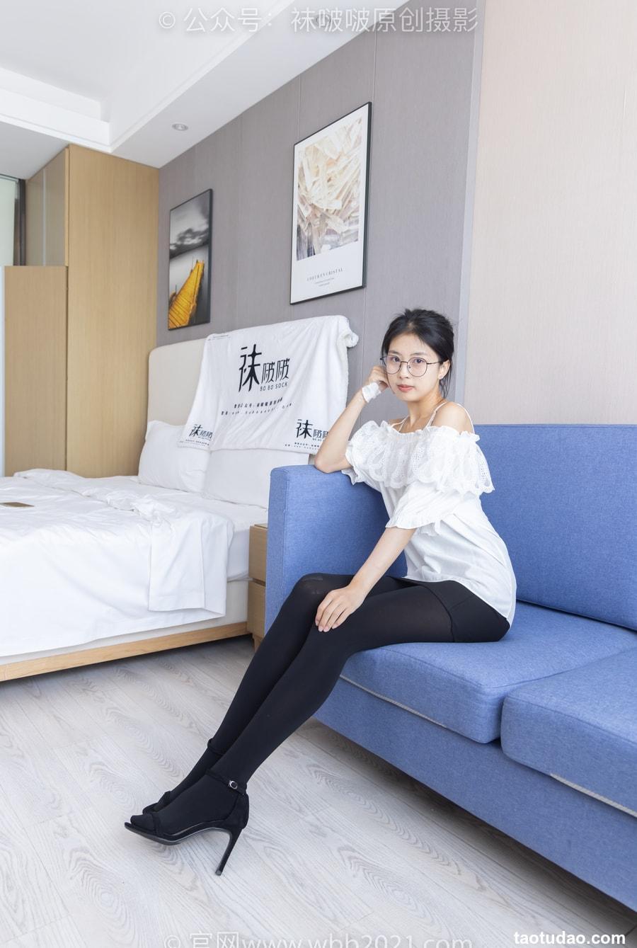 [BoBoSocks袜啵啵]NO.295 奶油-高跟鞋、平底鞋、厚黑丝、薄黑丝[140P+1V／5.62GB]