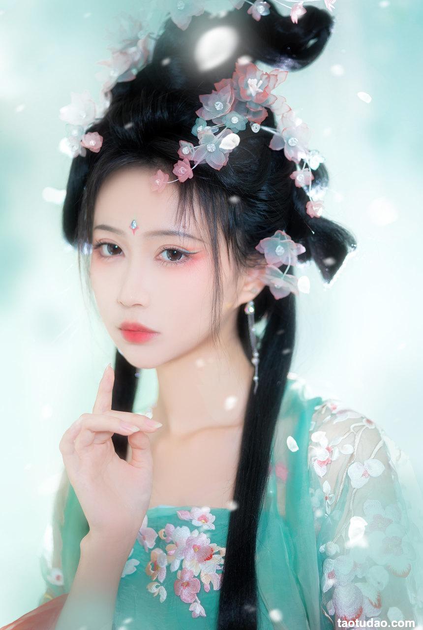 [YITUYU艺图语]2022.12.26 绿梅 -绮罗生的小苏苏-[27+1P／189MB]