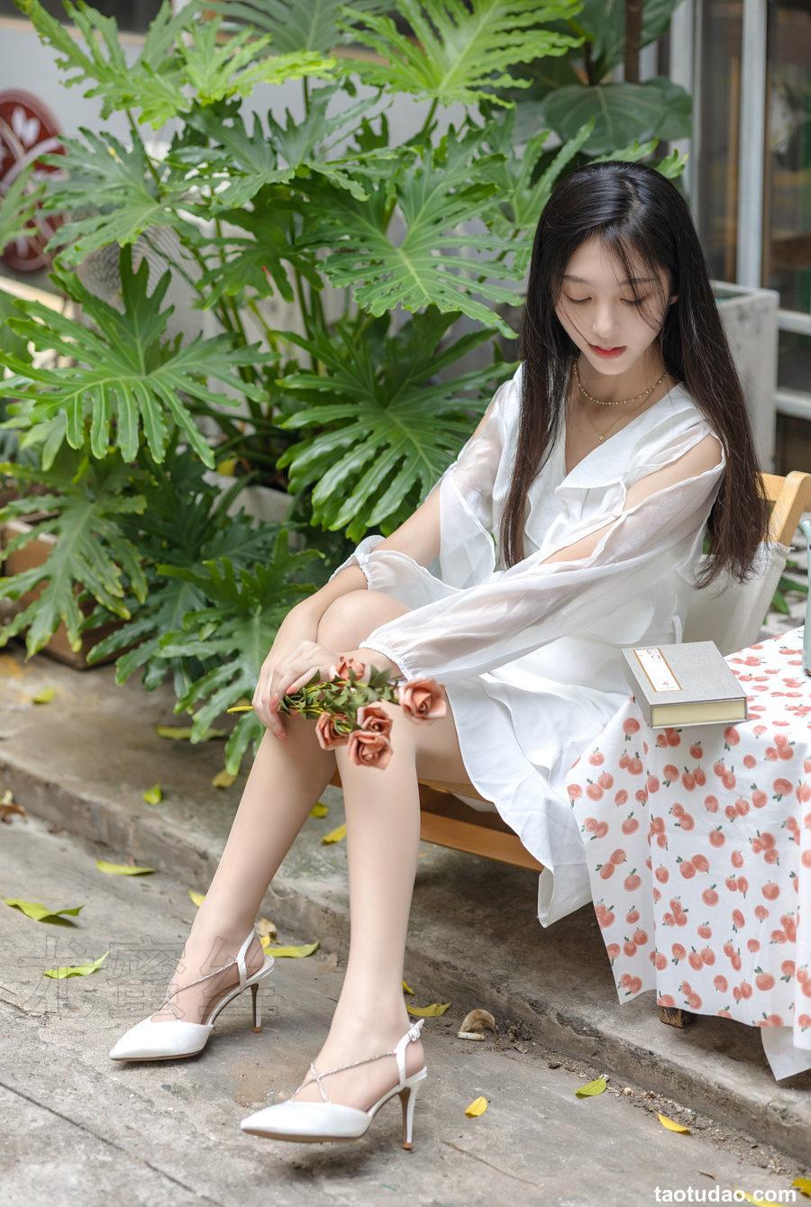 [尤蜜丝]穿搭写真 NO.060[82P+1V／909MB]