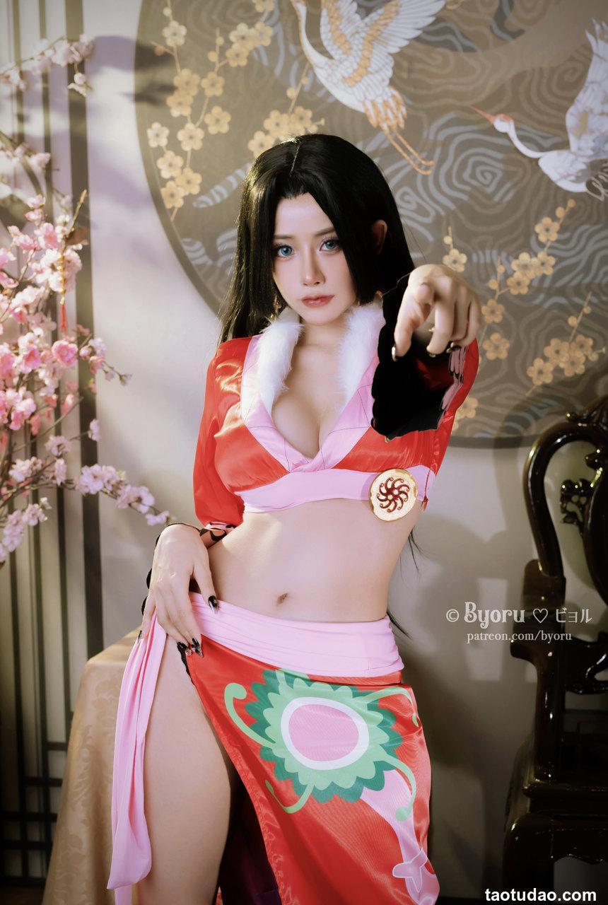 Byoru -  Boa Hancock [30P-115MB]