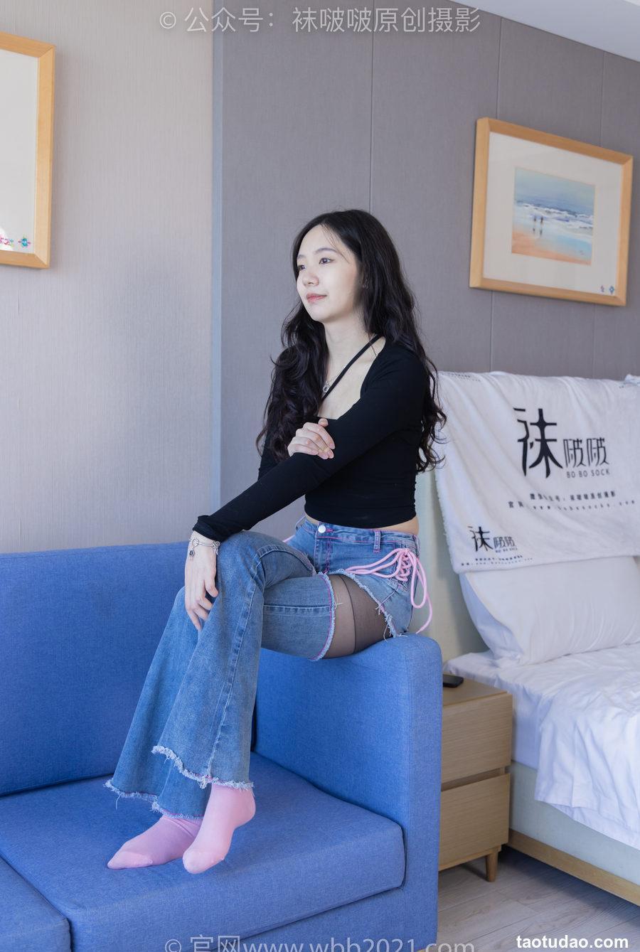 [BoBoSocks袜啵啵]NO.317 小甜豆-运动鞋、可拆卸牛仔裤、粉色棉袜、黑丝、裤里丝[140P+1V／6.37GB]