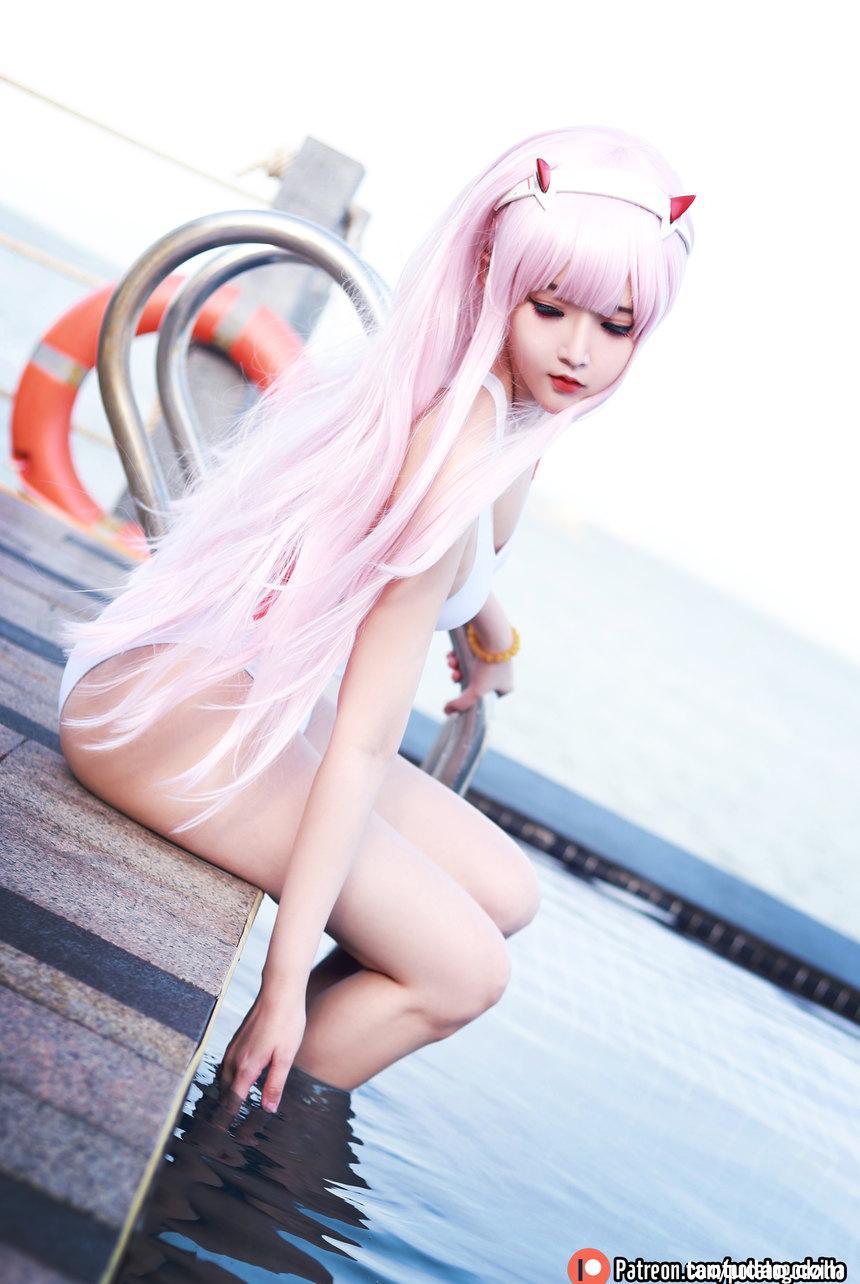 Potato Godzilla -  Zero Two Swimsuit [29P-209MB]