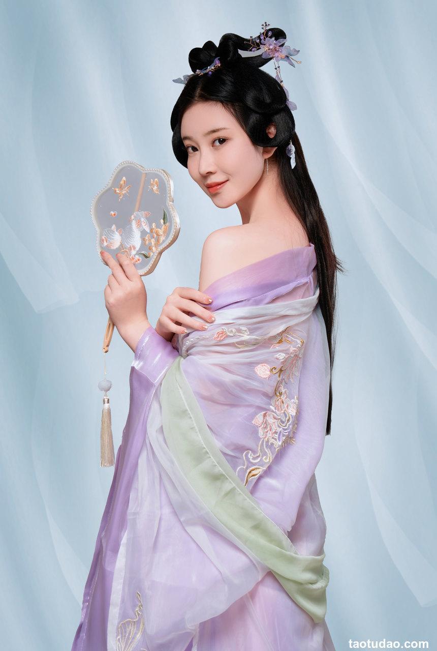 年年-春日之時[17P-136MB]