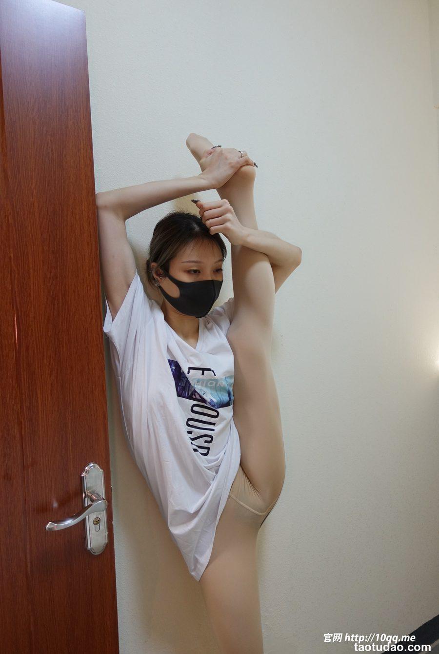 [ROSI口罩系列]2024.03.09 NO.2827[64+1P／71MB]