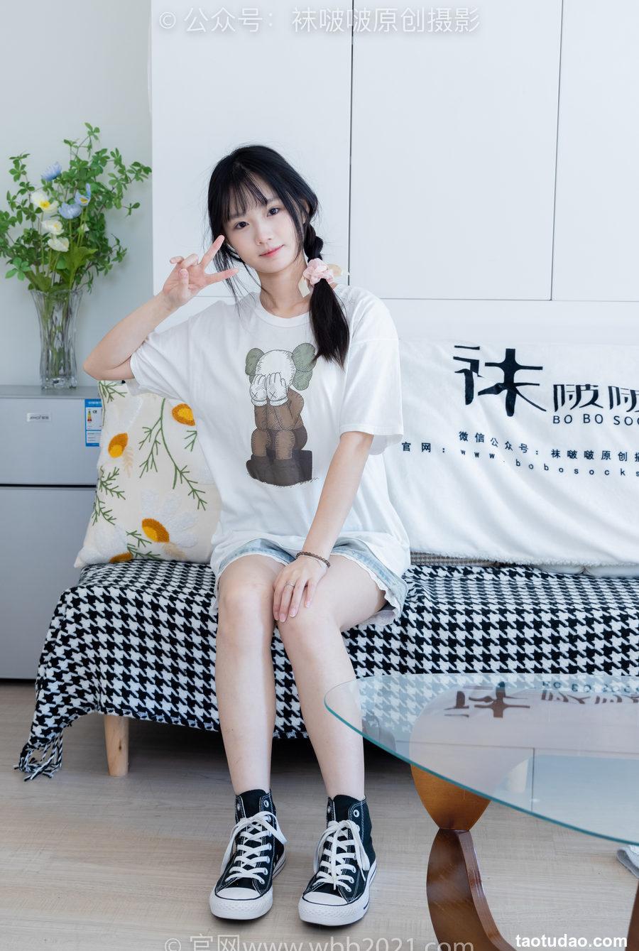 [BoBoSocks袜啵啵]NO.331 甜甜圈-板鞋、白棉袜、裸足[144P+1V／5.74GB]