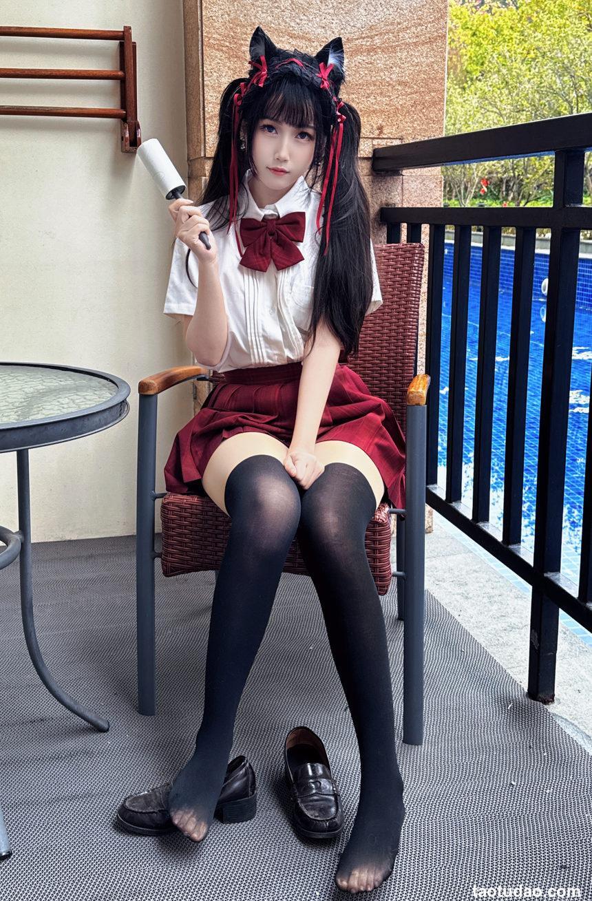 不呆猫-温泉双马尾JK [22P+1V-734MB]