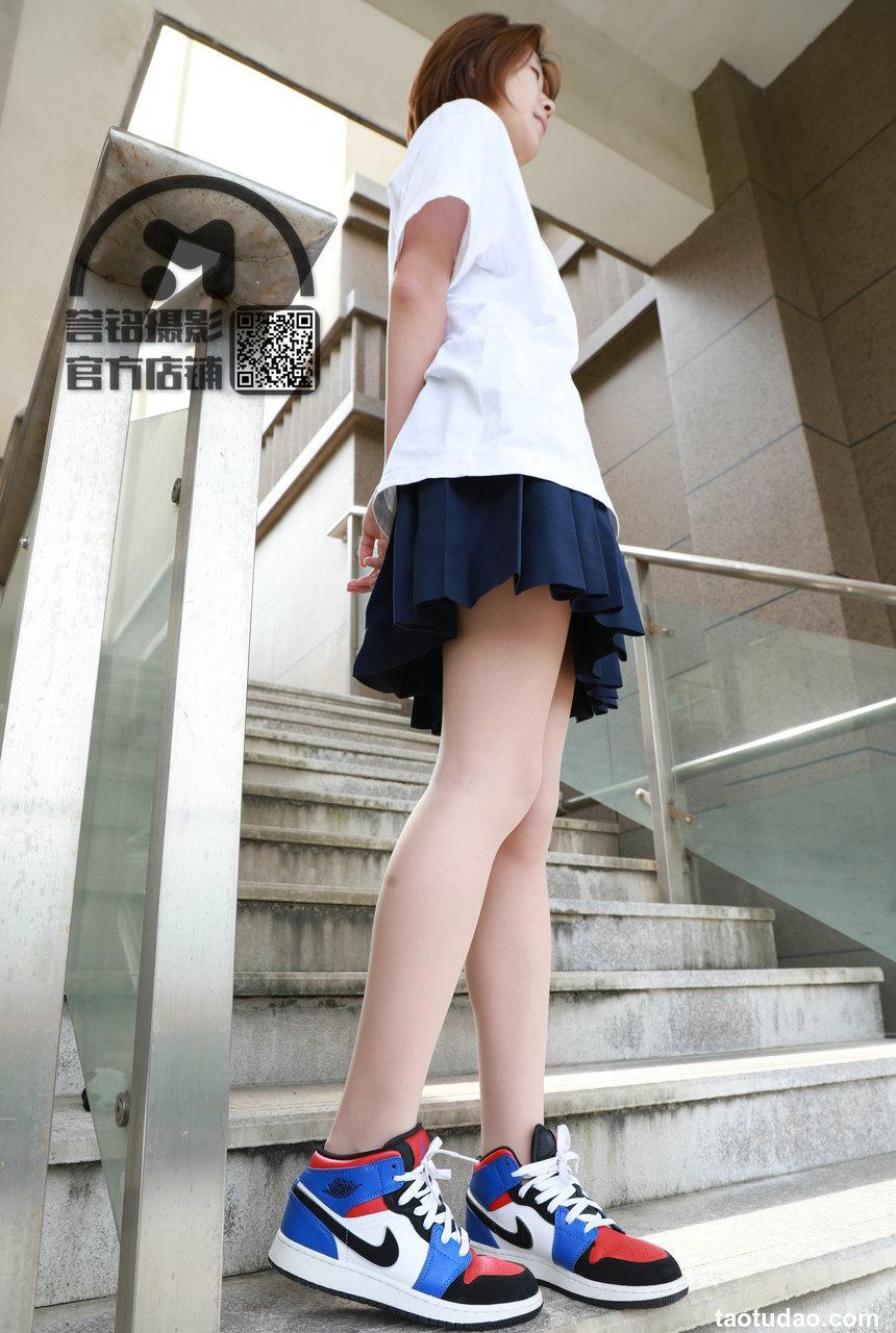 [誉铭传媒]袜足摄影 2020年 NO.043[66P／379MB]