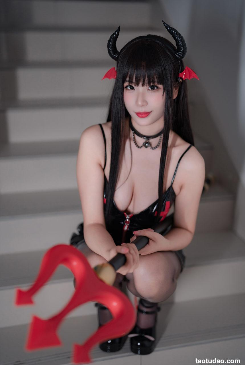 轩萧学姐 - 万圣节魅魔 [124P+1V-705MB]