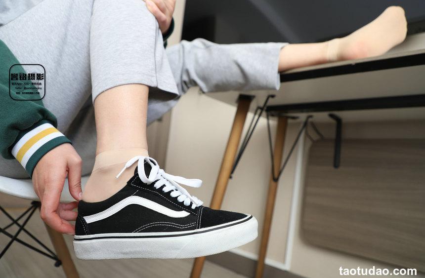 [誉铭传媒]袜足摄影 2023年《2023.02.08特约作品》[120P／634MB]