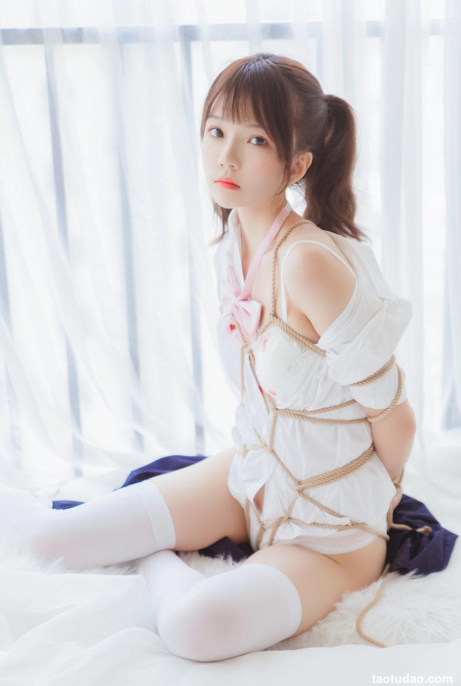 桜桃喵 - 捆绑 [52P-694MB]