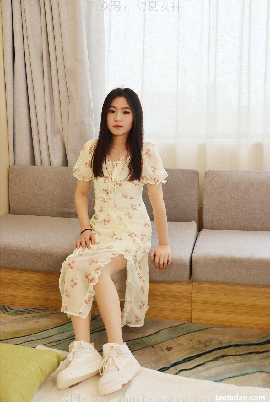 初夏女神 NO.011 水吉 2023款春季S码连衣裙搭错了鞋[90P+1V／5.61GB]