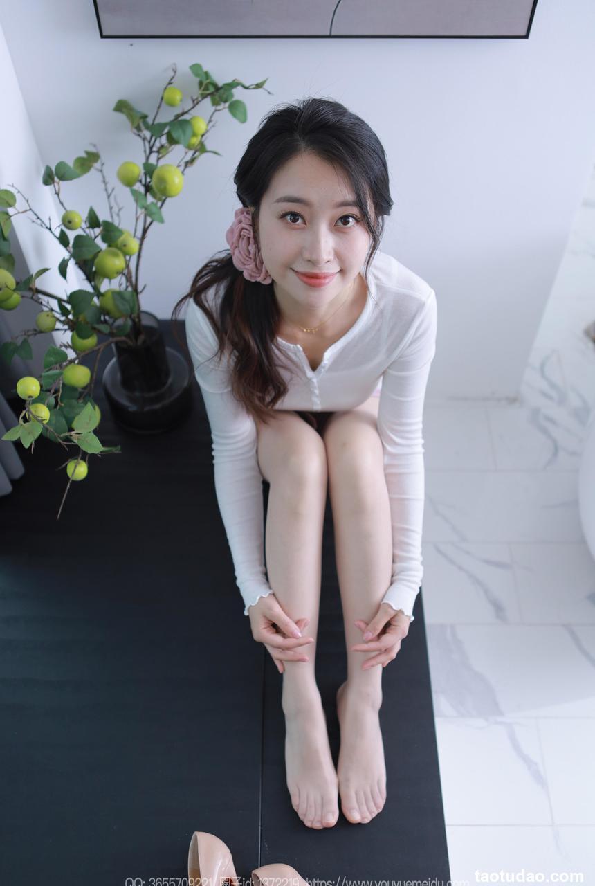 [IESS异思趣向] 2024.05.12 丝享家 1739 小婕《白色温柔》[86P-64MB]